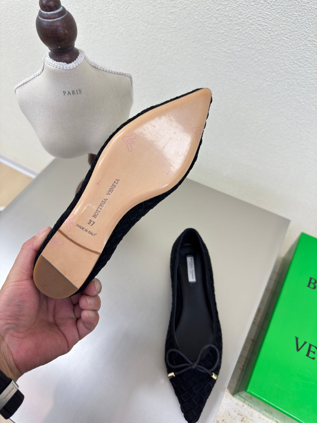 BOTTEGA VENETA BALLET FLAT IN BLACK INTRECCIATO SUEDE WITH BOW