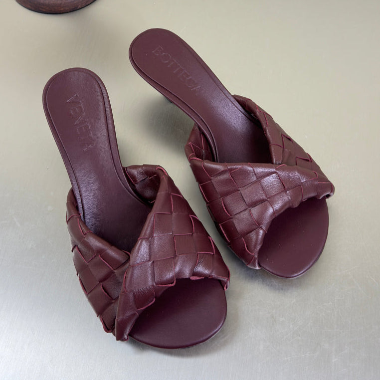BOTTEGA VENETA BLINK HIGH 5 CM MULE IN MAHOGANY RED INTRECCIATO LEATHER