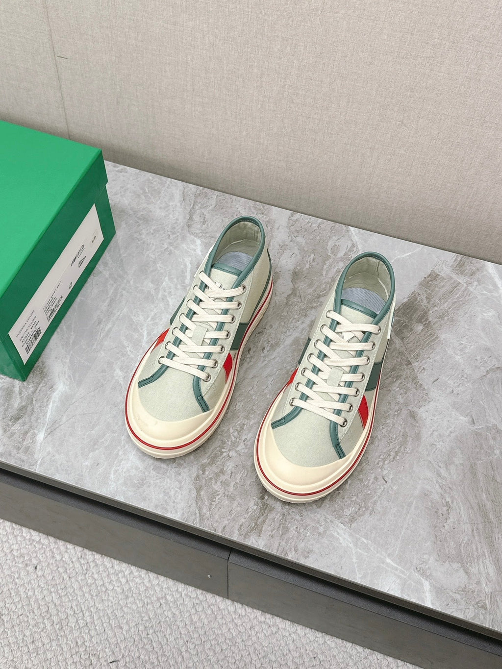 BOTTEGA VENETA ELIOT SNEAKER IN GREEN PASTEL CANVAS AND CALFSKIN