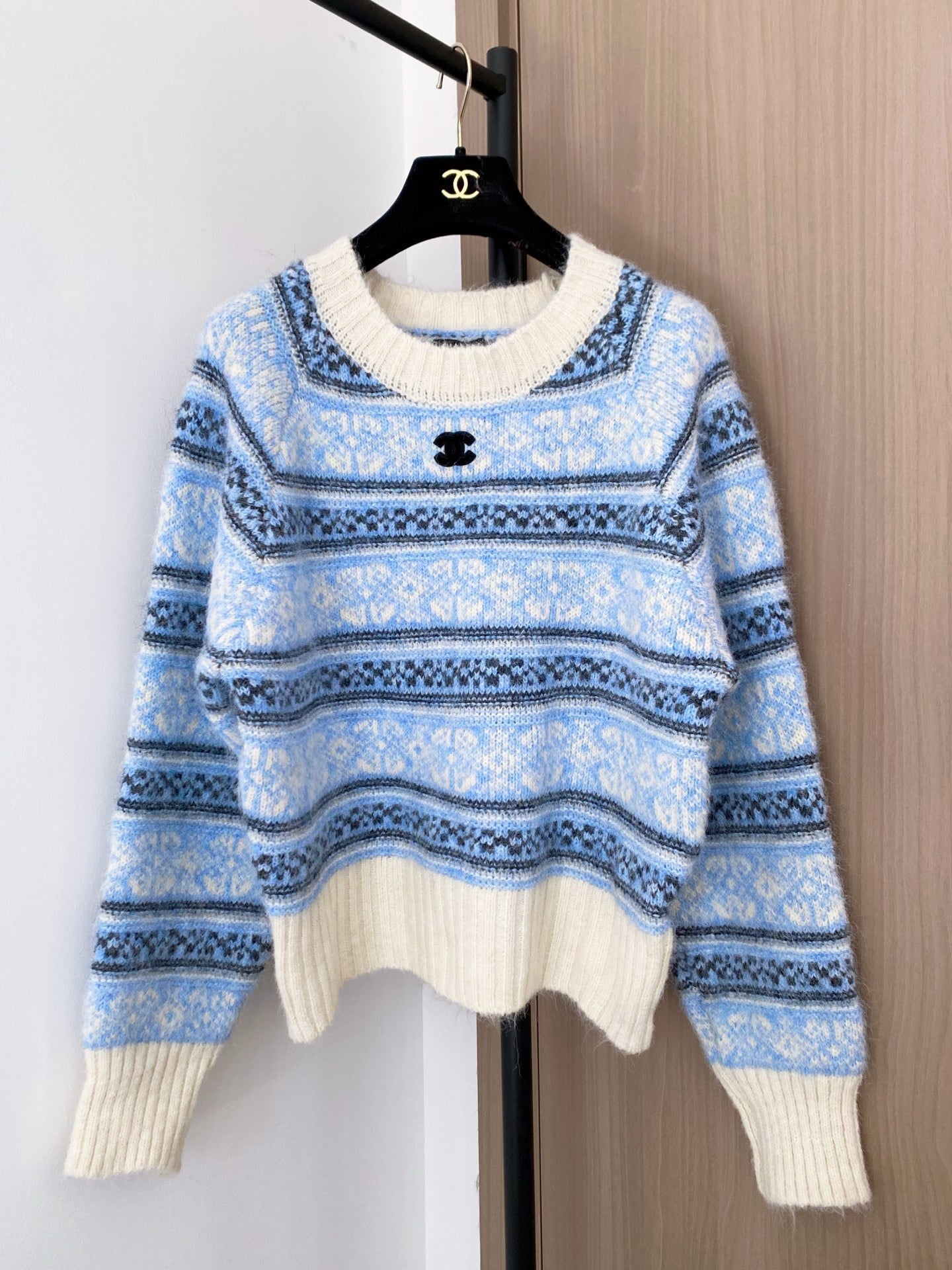 CHANEL 26S CREW NECK SWEATER 860