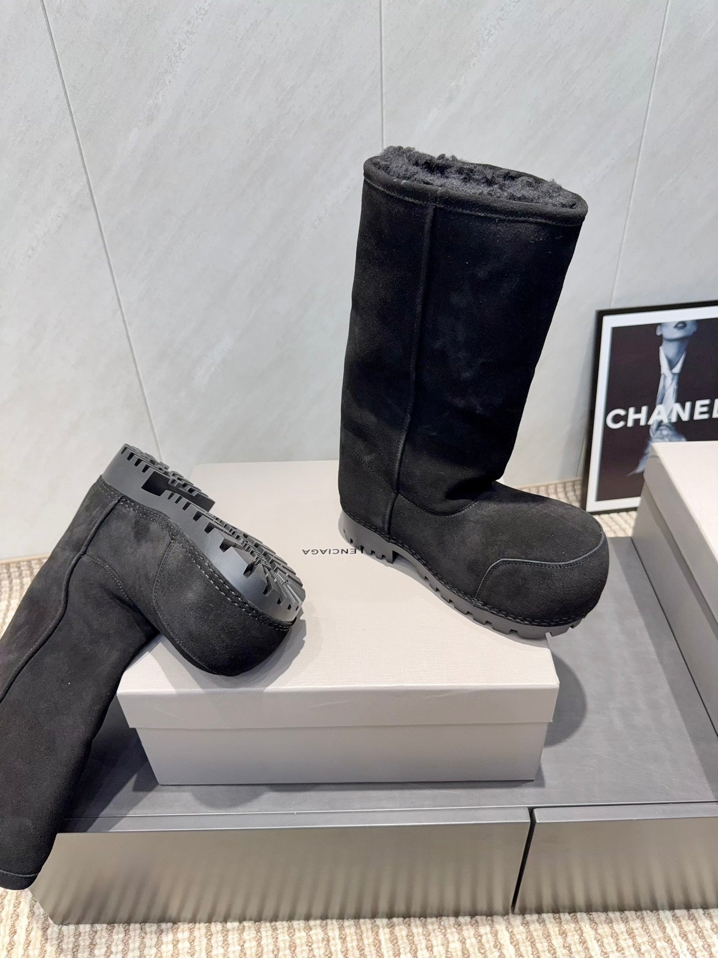BALENCIAGA 25S BOOTS PLATFORM HEEL IN BLACK SUEDE STYLE 5