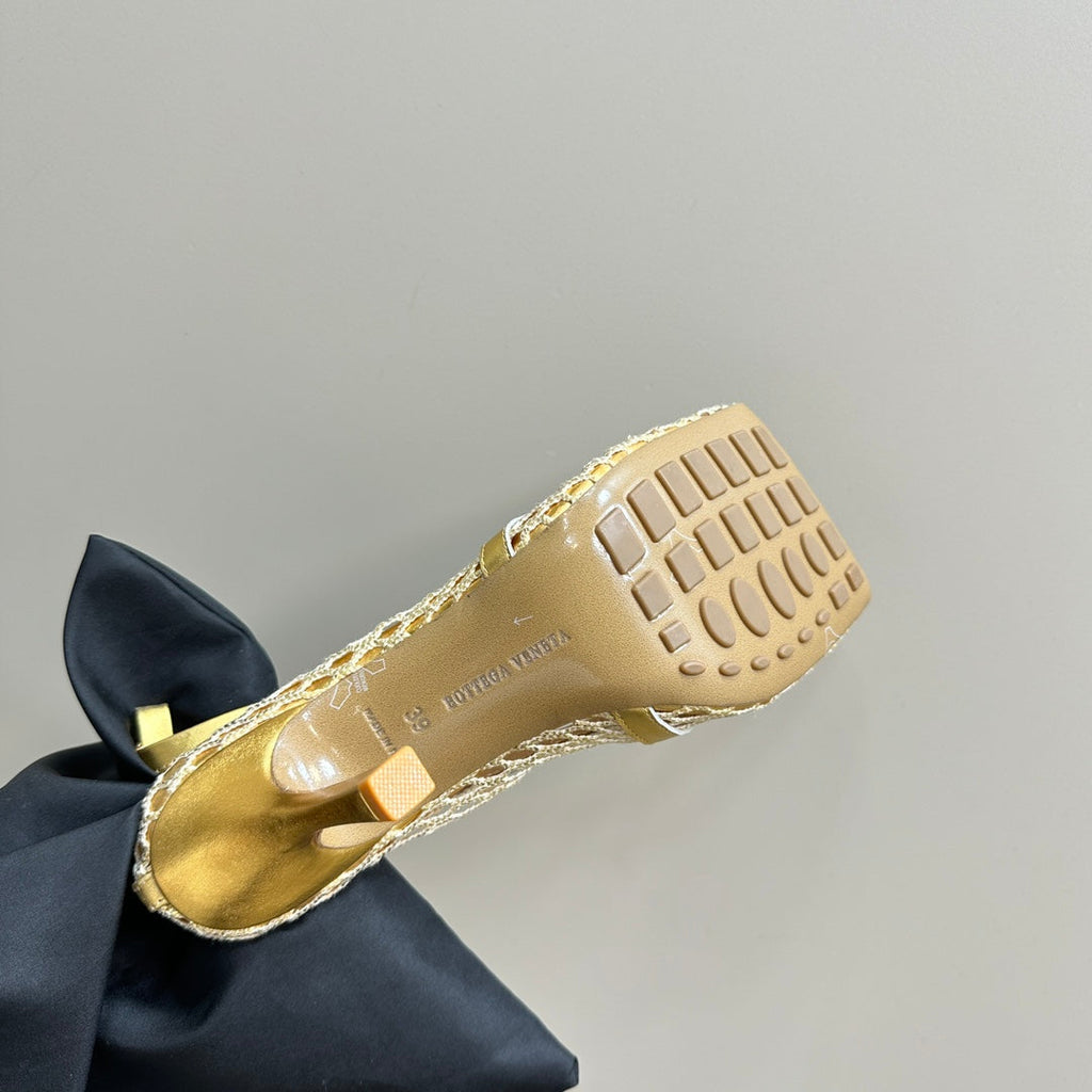 BOTTEGA VENETA HIGH PUMP 9 CM IN GOLD METALLIZE MESH AND LEATHER