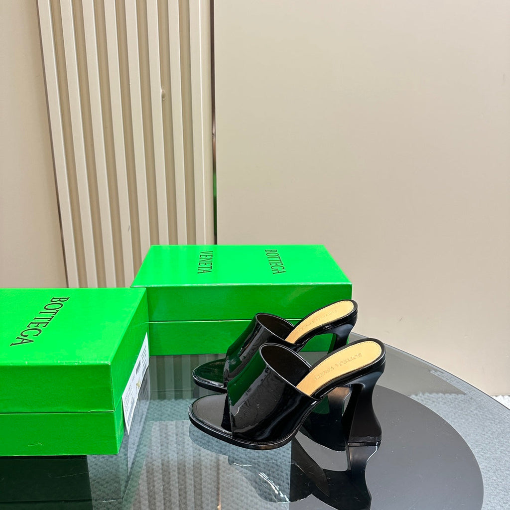 BOTTEGA VENETA HIGH MULE 95 MM IN BLACK CALFSKIN