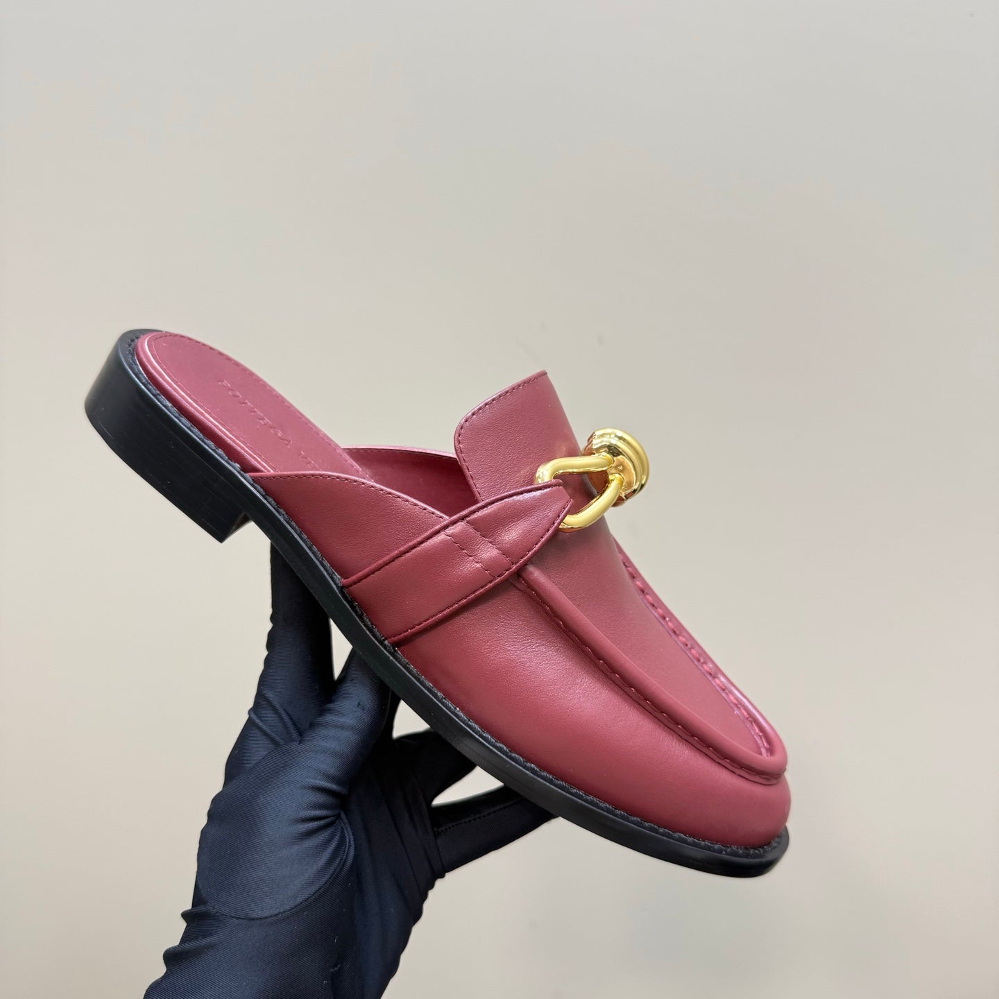 BOTTEGA VENETA ASTAIRE MULE IN BERRY RED CALFSKIN WITH GOLD HARDWARE