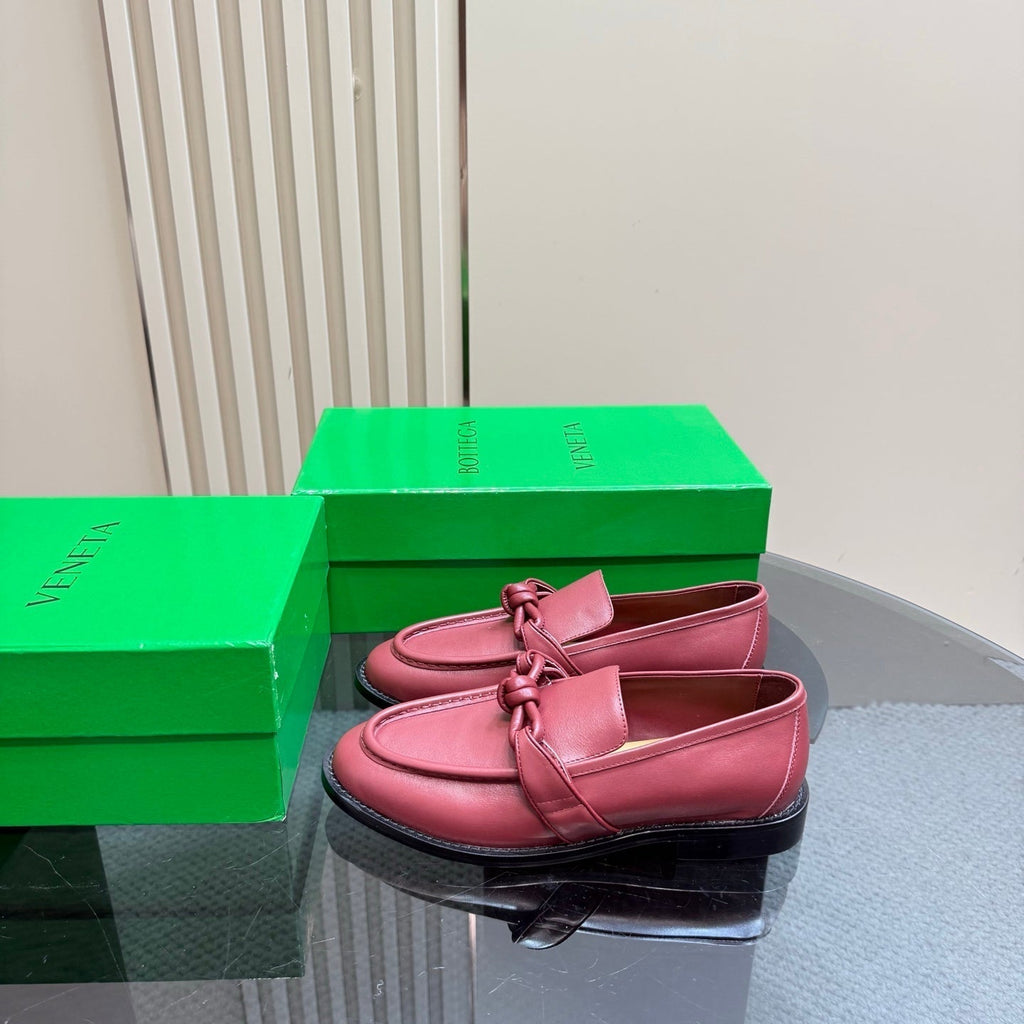 BOTTEGA VENETA ASTAIRE LOAFER IN BERRY RED CALFSKIN