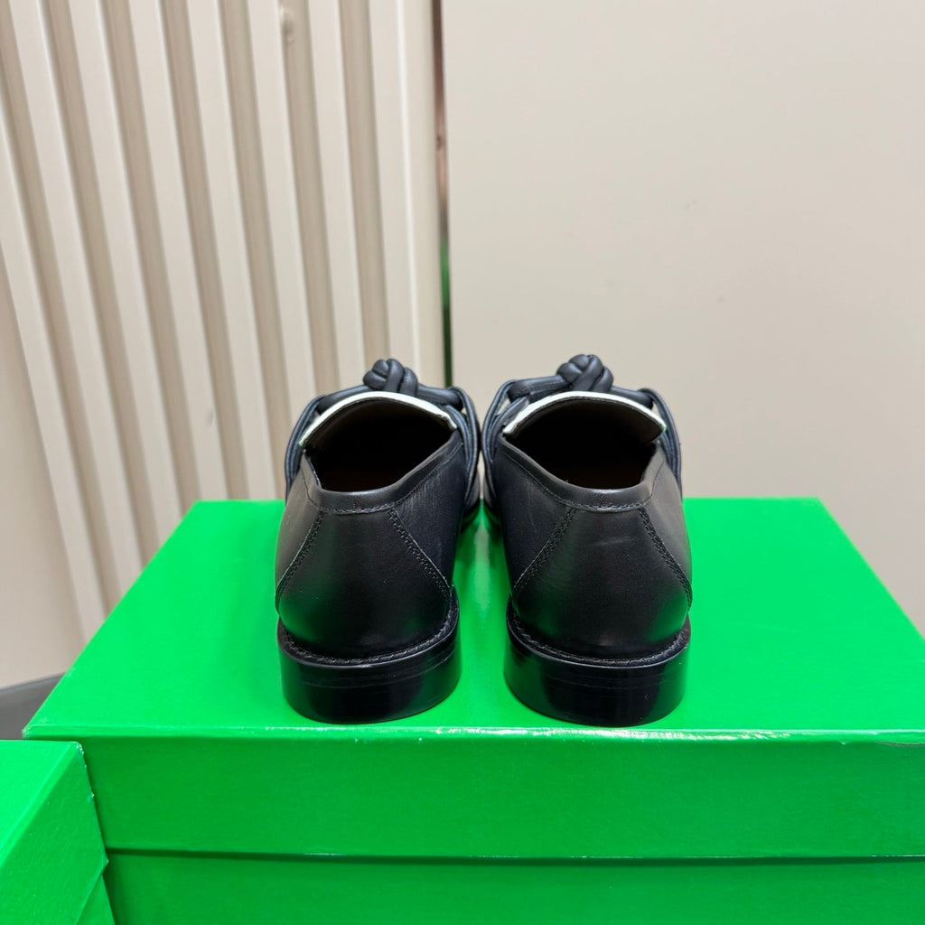 BOTTEGA VENETA ASTAIRE LOAFER IN WHITE MIX BLACK CALFSKIN