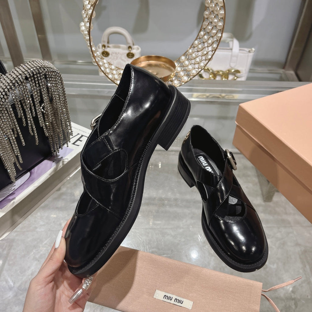 Sandal Black Cowhide With Cross-strap