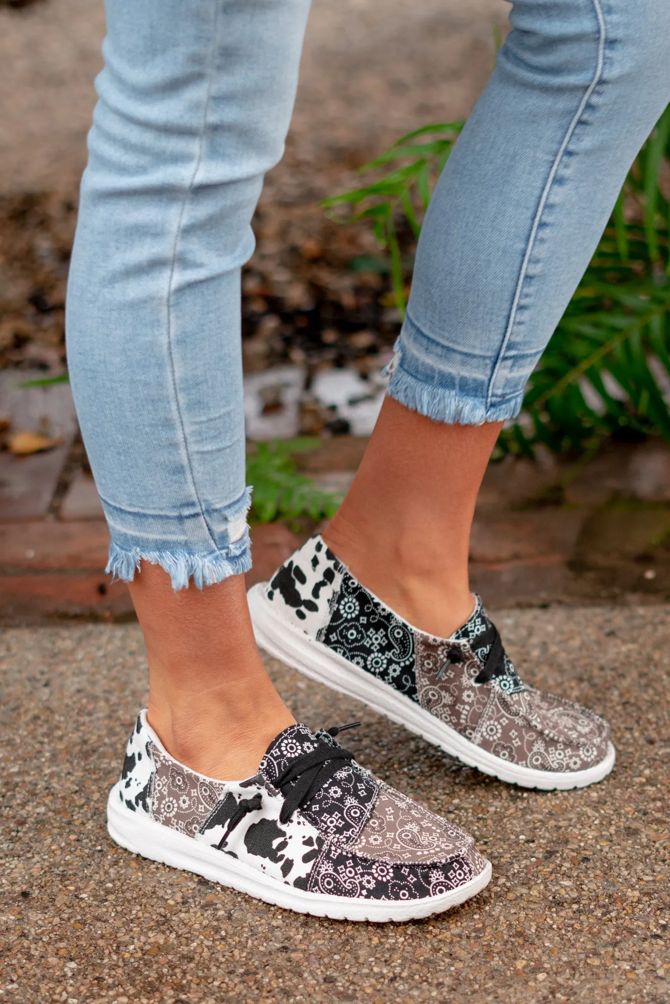 Barn Girl Boat Shoes - Black & Brown